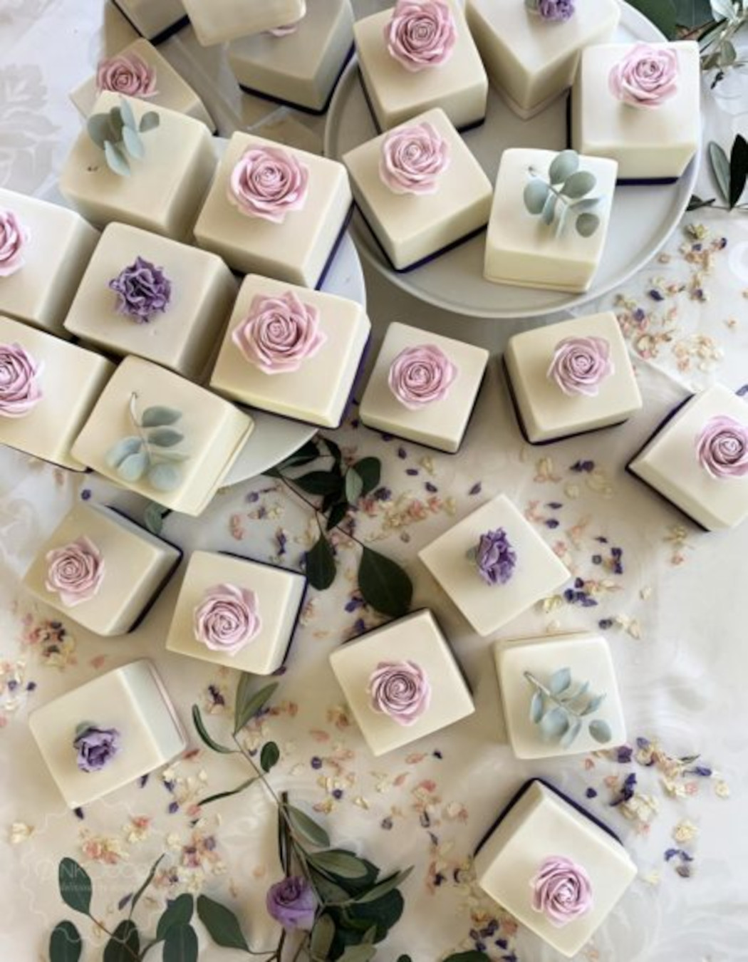 Delight-in-a-Bite Minicakes